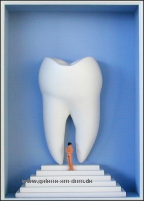 Steiler Zahn