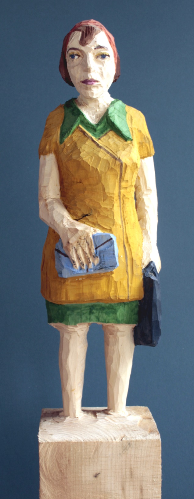 Edekafrau (934) mit blauer Brieftasche
